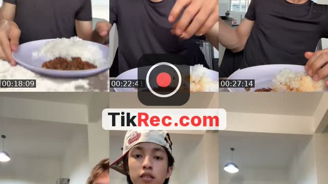 TikTok live: Hello 🫰🏻 by @xo.xojr
