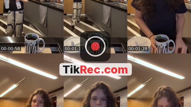 TikTok live: T de té by @flowerpufffgirl7