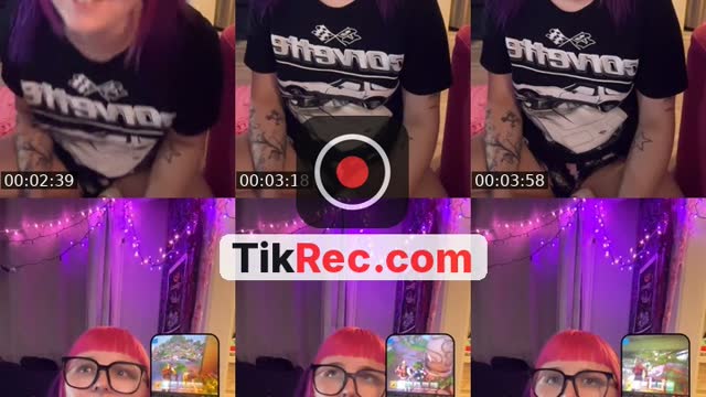 TikTok live: fortnite with best buddy!!:D by @freakyfangtastik