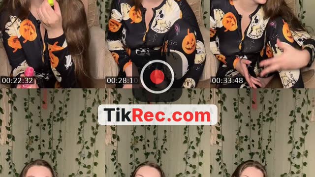 @moorer_reading TikTok live from 2026-10-14