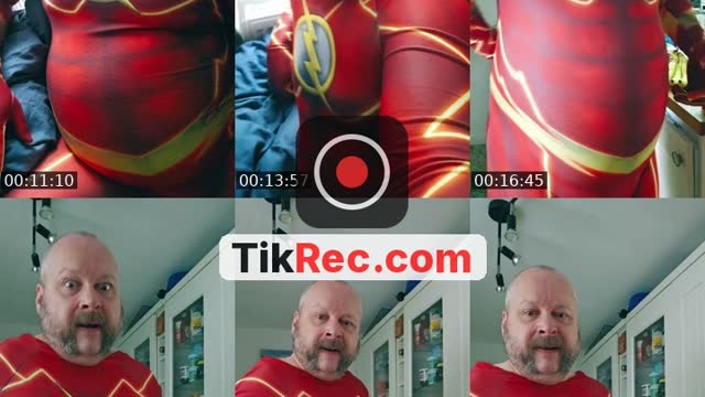TikTok live: Big Gay Bear 💪🐻 by @bluboosh