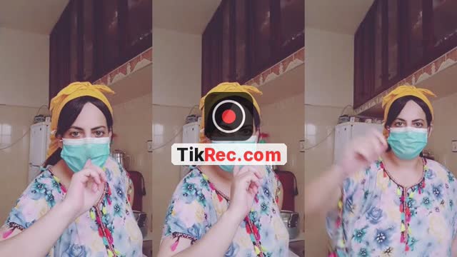 @ilham..moharibat.s TikTok live
