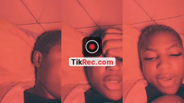 @badgirlhotvibes1 TikTok live