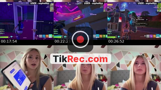 TikTok live: roblox!! by @sophiyuta