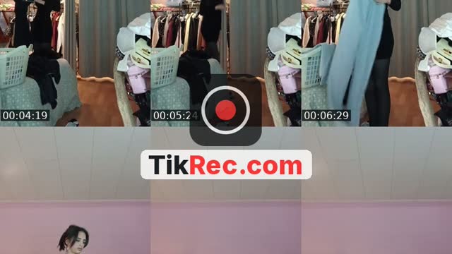 @andrea_77120l TikTok live