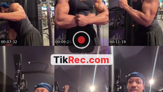 TikTok live: PRE 6IXDONUTZ by @lovethefro