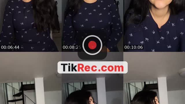 TikTok live: Hellooo by @karianacn