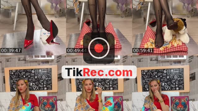 TikTok live: News Cafe by @dianaavgustastauer