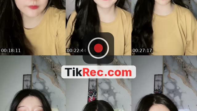 TikTok live: Birthday ly🌝 by @dly.chan