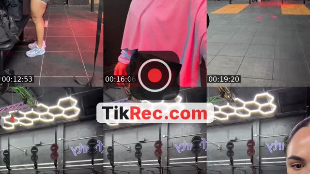 TikTok live: Hi 💎 by @boominbodbyshadia
