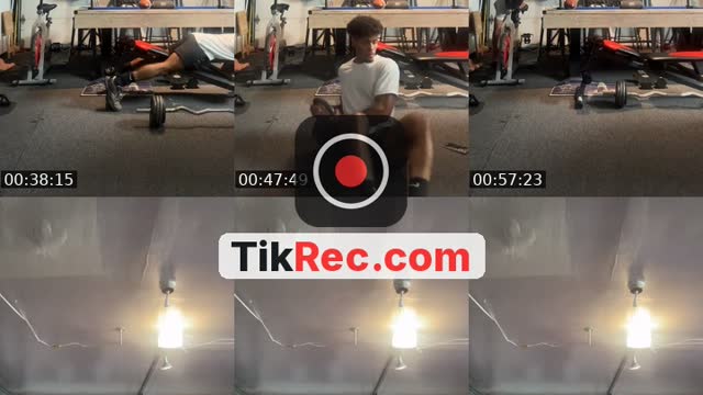 TikTok live: WORKOUT by @trollaloteli__