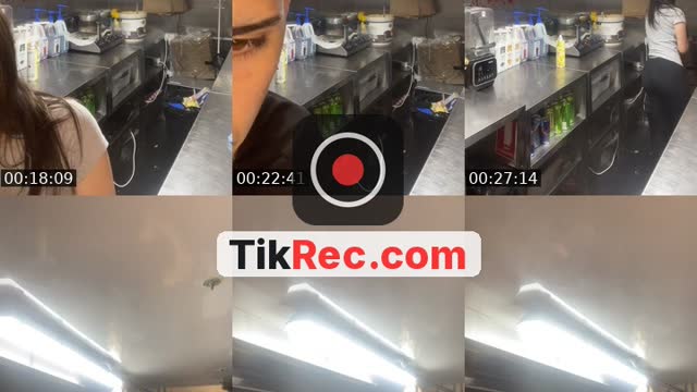 @theultimateduo18 TikTok live from 2026-10-22