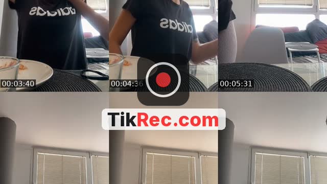 @valentinaa.rochee TikTok live