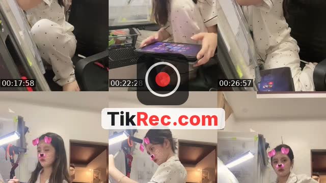 United States TikTok live: AWIT by @aurchive