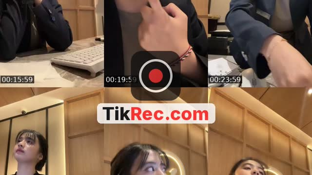 TikTok live: Tegal mana voice nya by @yourzeee_